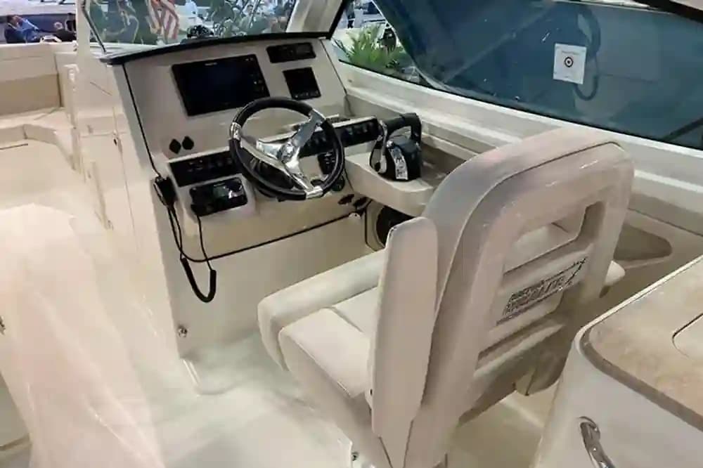 2024 Boston Whaler 280 Vantage for Sale in Harbor Springs, Michigan Bowrider 2