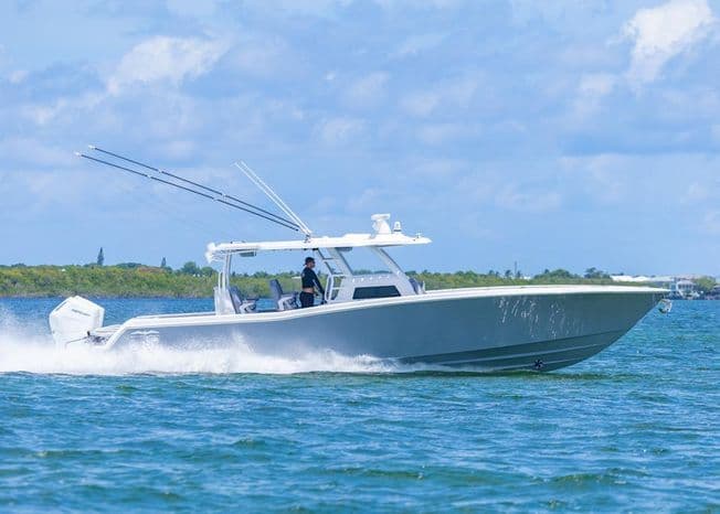 2025 Invincible 43 Open Fisherman for Sale in Tavernier, Florida Center Console 3