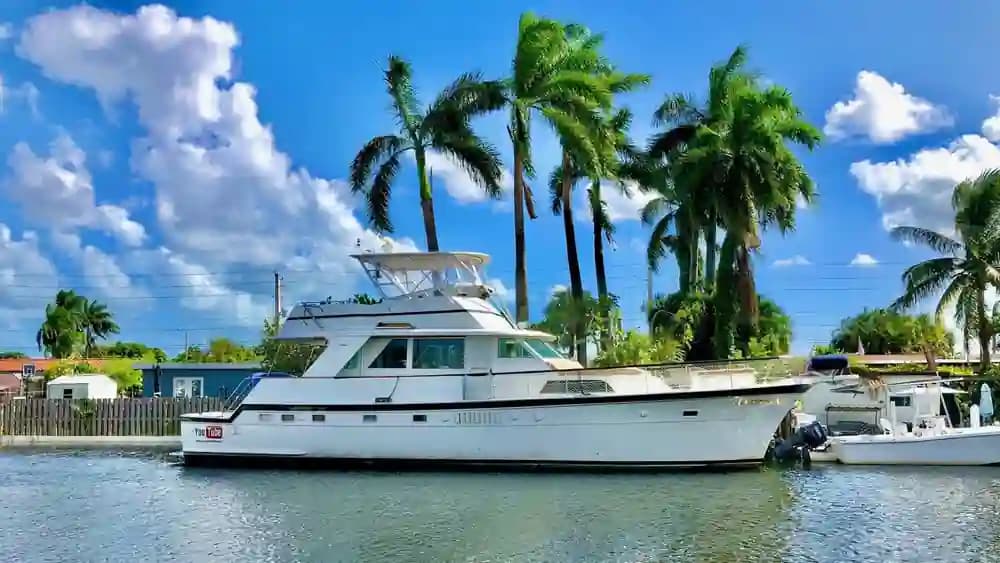 1975 Hatteras 58 Yacht Fisherman Sold in Miami, Florida Motor Yacht 3
