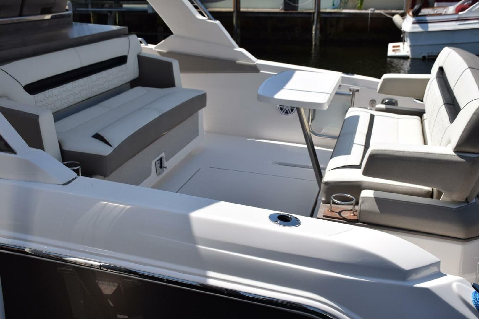 2023 Tiara Yachts 34LS for Sale in Lighthouse Point, Florida Center Console 4