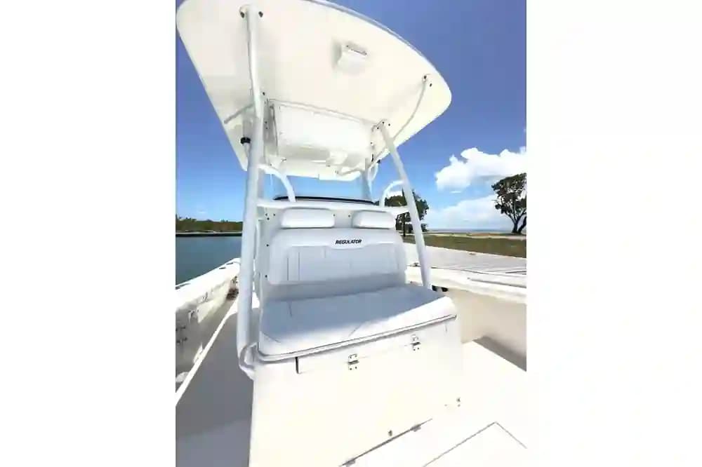 2013 Regulator 24FS for Sale in Miami, Florida Center Console 2