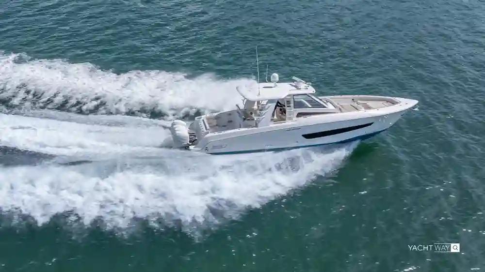 Boston Whaler 420 Outrage For Sale