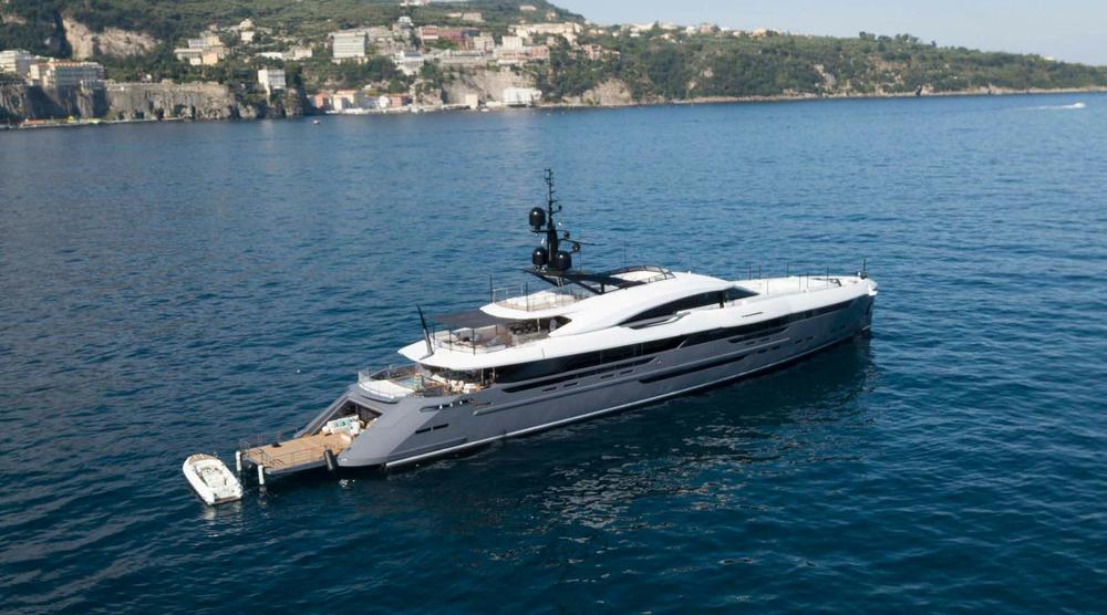 Luxury-motor-yacht-Rossinavi-UTOPIA-IV-for-charter-005.jpg