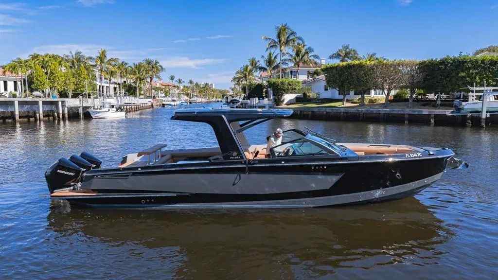 Yacht