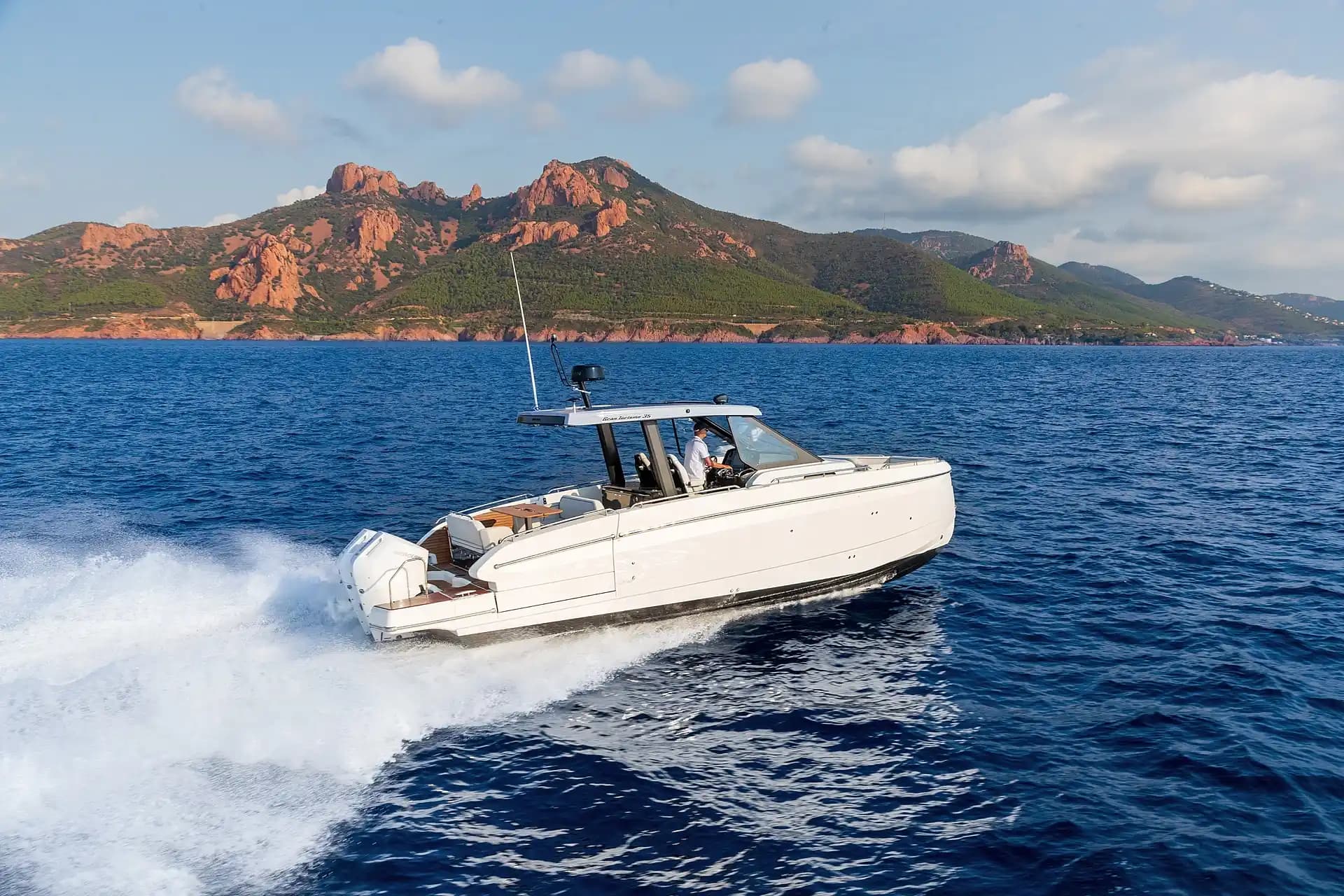 2026 Beneteau Gran Turismo 35 for Sale in Fort Lauderdale, Florida Express Cruiser 5