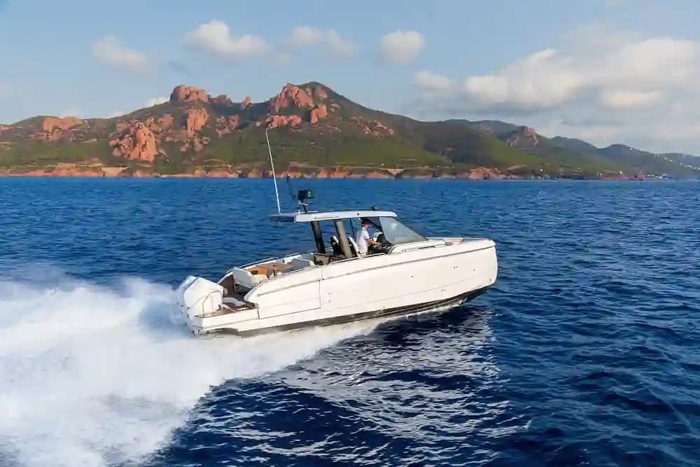 2026 Beneteau Gran Turismo 35 for Sale in Fort Lauderdale, Florida Express Cruiser 5