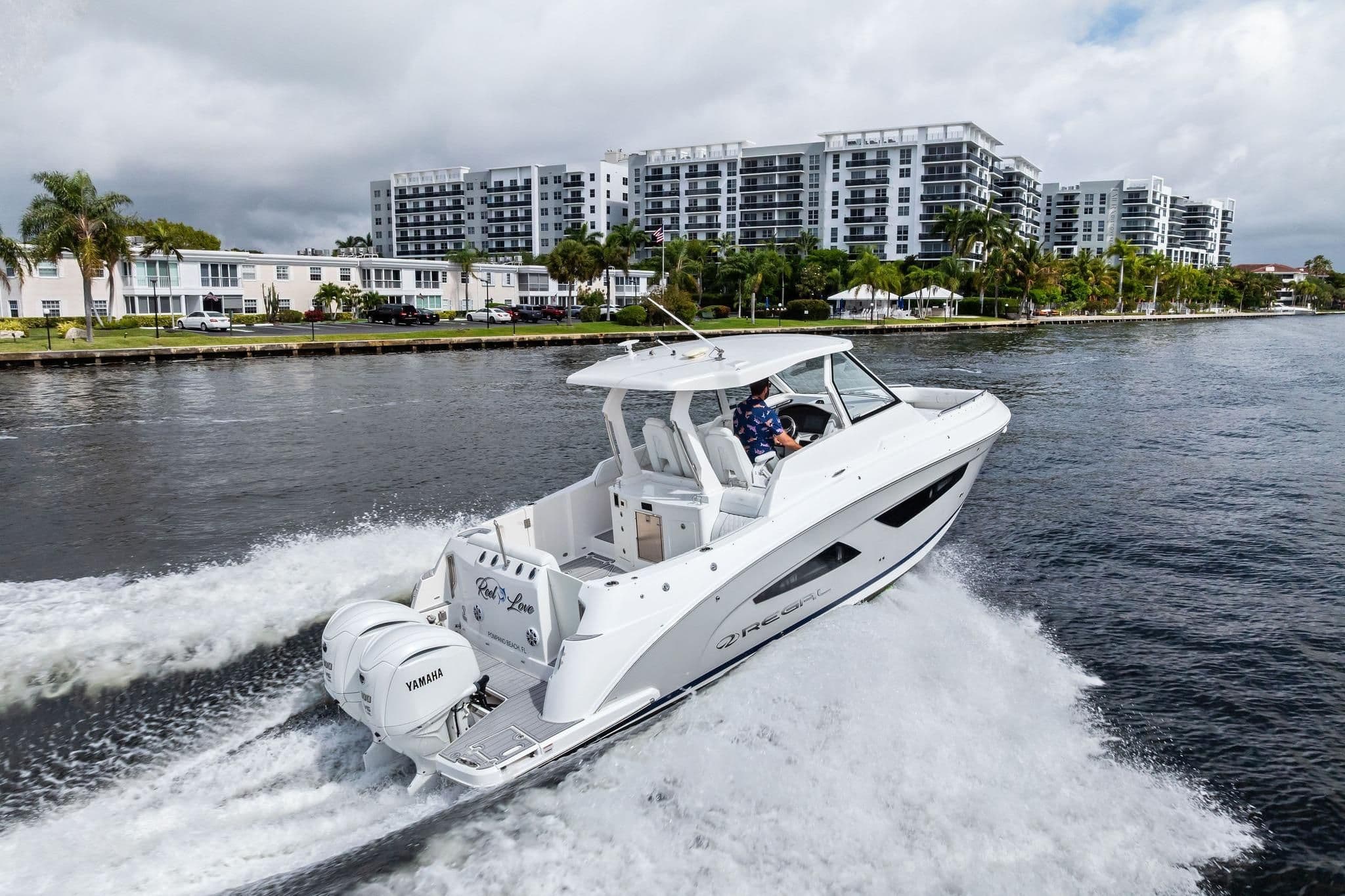 Regal 33 SAV te koop