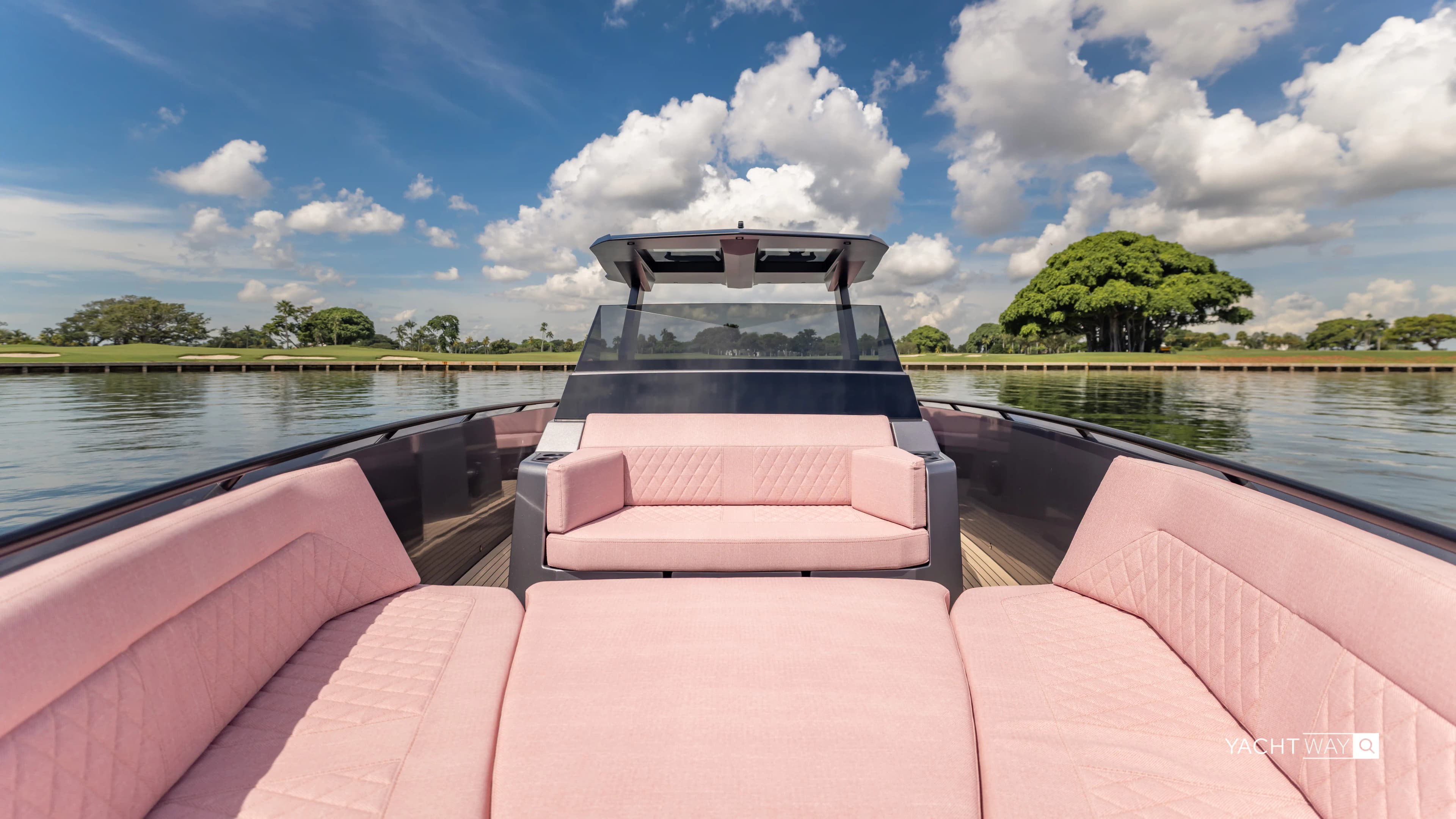 Vanquish Yachts VQ40 Sports Line Outboard a la venta