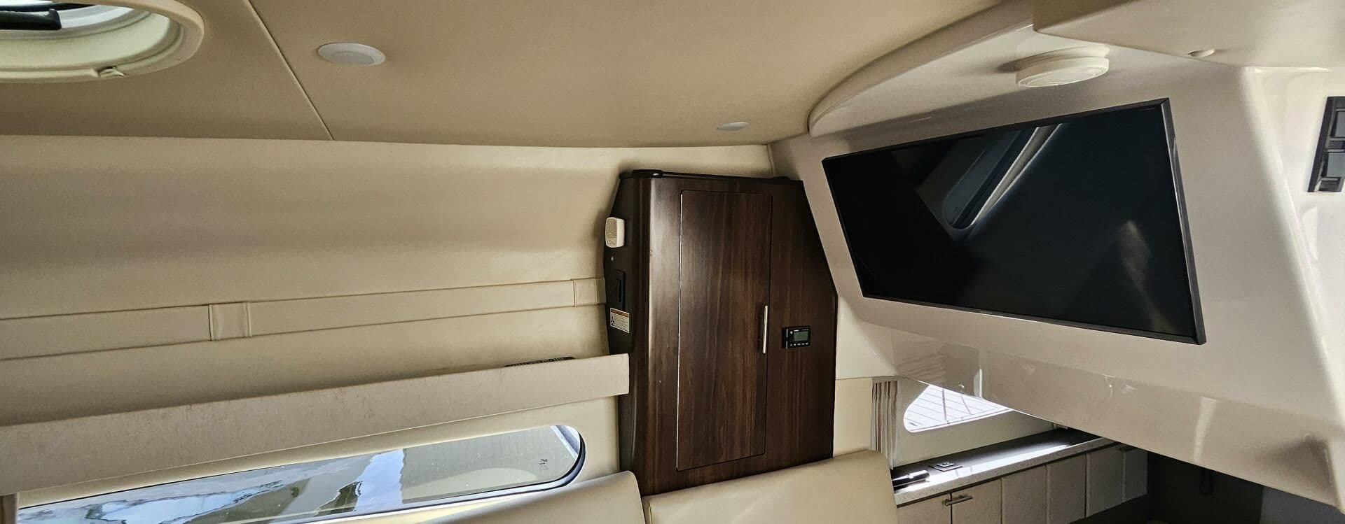 2018 Regal 33 XO for Sale in Clearwater, Florida Cruiser 1