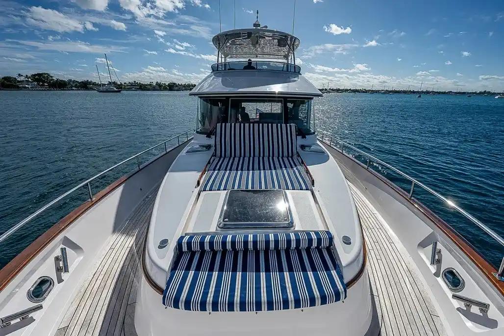 Summit Motoryachts 54 For Sale