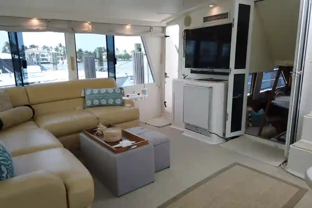 1999 Viking Yacht Marlintini for Sale in Fort Lauderdale, Florida Motor Yacht 2