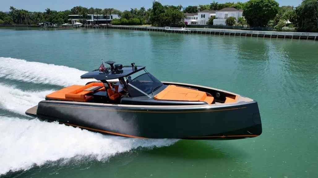 Yacht