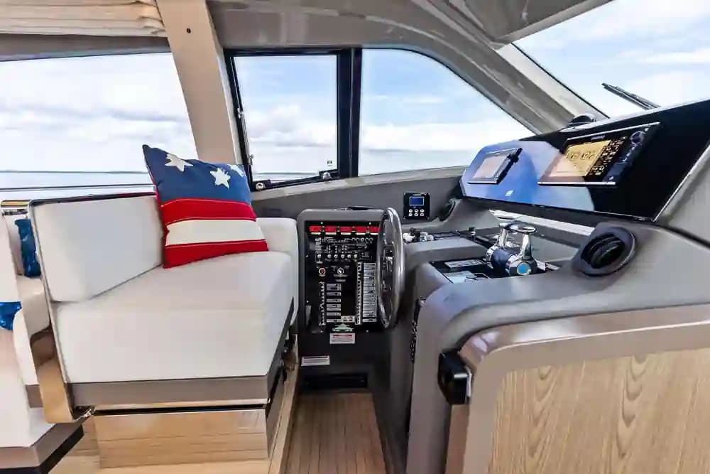 Ferretti Yachts 550 for Sale