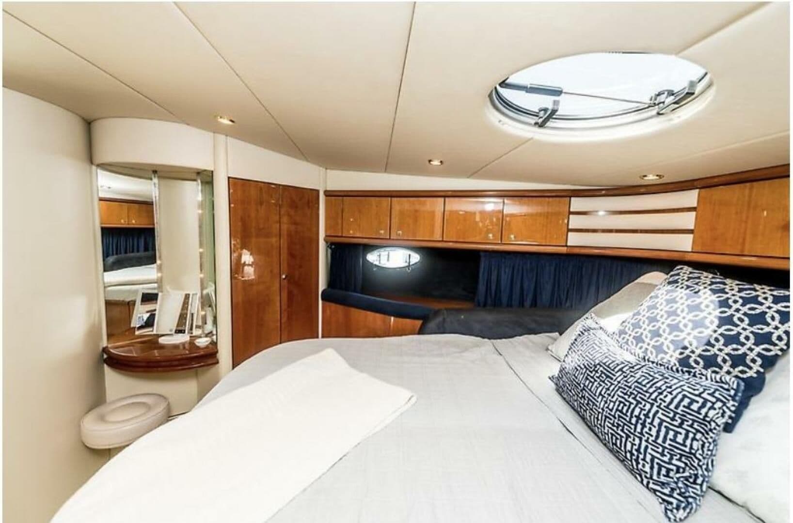 1997 Sunseeker Manhattan 62 for Sale in Chicago, Illinois Motor Yacht 4