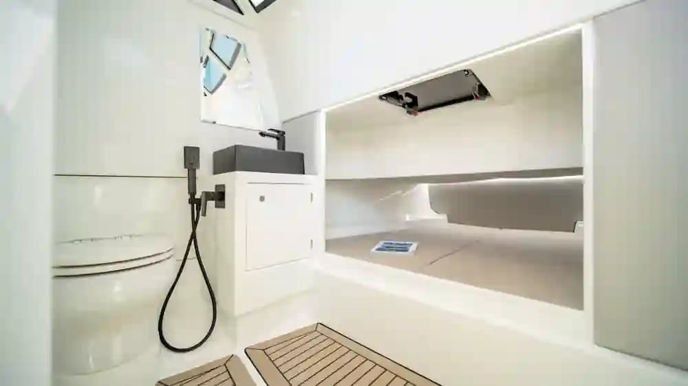 2023 Vanquish Yachts VQ40 Sports Line Outboard a la venta en Fort Lauderdale, Florida Cruiser 5