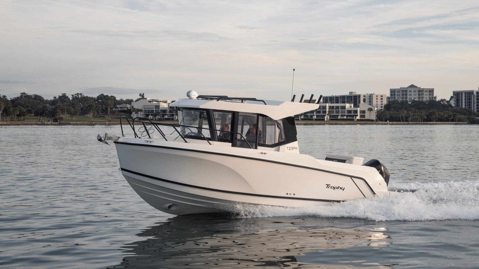 Bayliner T23 Pilothouse for Sale