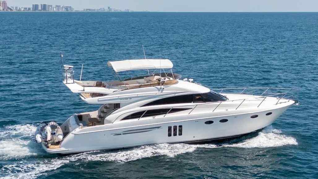 Yacht