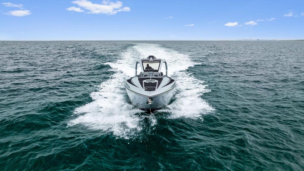 2018-deep-impact-399-cabin-power-9470175-20240716125537033-1_XLARGE.jpg