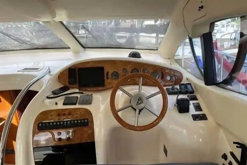 2001 Azimut 42 Flybridge for Sale in Fort Lauderdale, Florida Flybridge 2