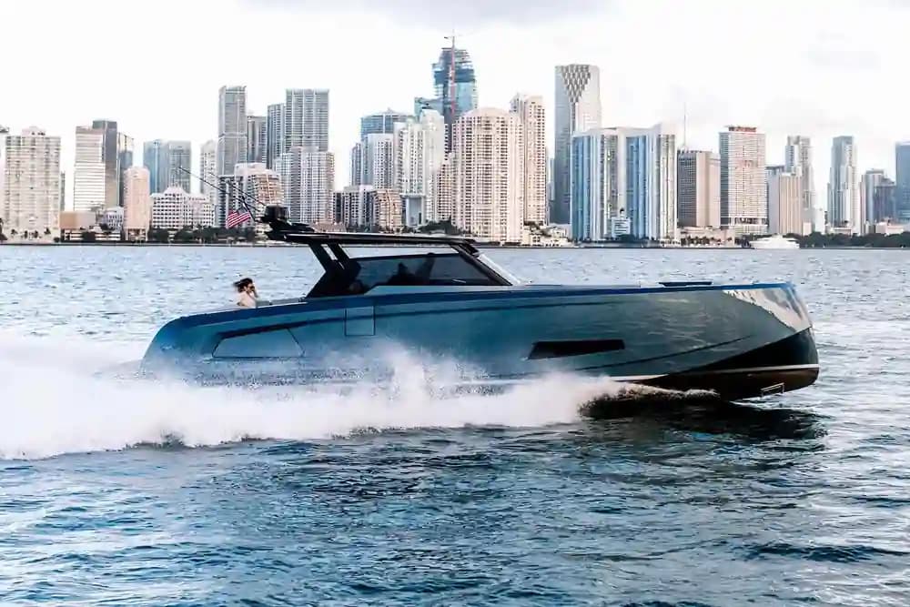 Vanquish Yachts VQ45 For Sale