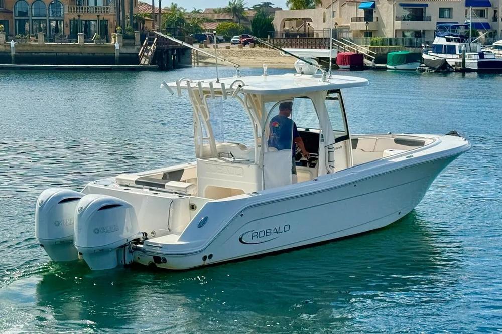 2017 Robalo R302