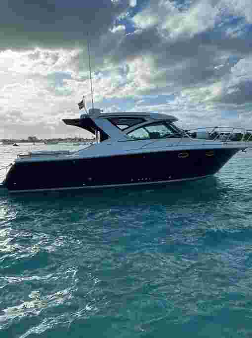 2012 Tiara Yachts 3100 Coronet