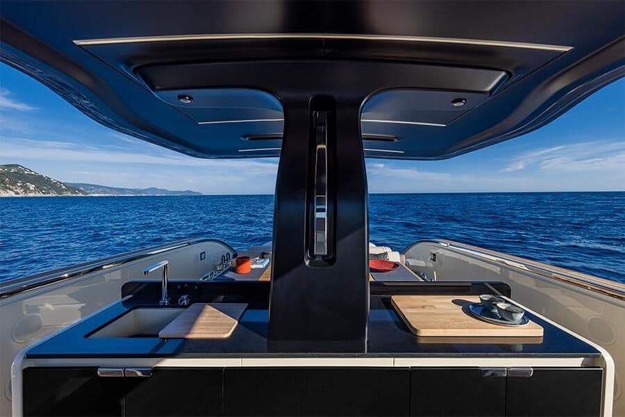 Invictus Yachts TT460 for Sale