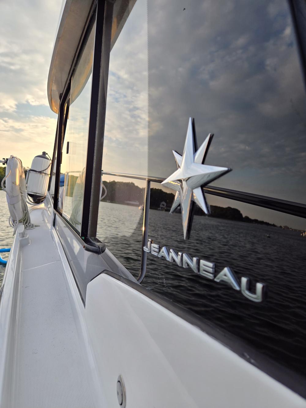 jeanneau-nc-895-boat-for-sale-blue-oceans-yachting31.jpg