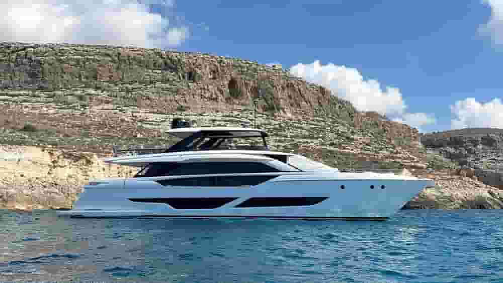 2023 Ferretti Yachts 860