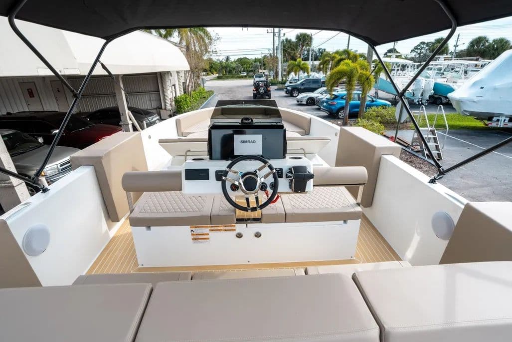 2025 De Antonio Yachts D28 Deck Sold in Miami, Florida Center Console 5