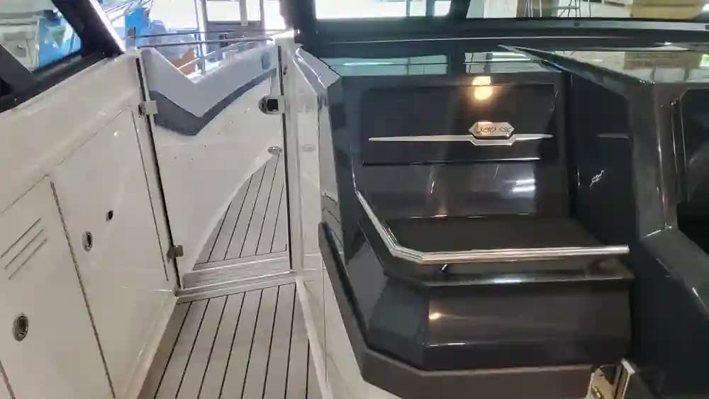 2025 Formula Boats 380 Super Sport Crossover for Sale in Norwalk, Connecticut Cruiser 2