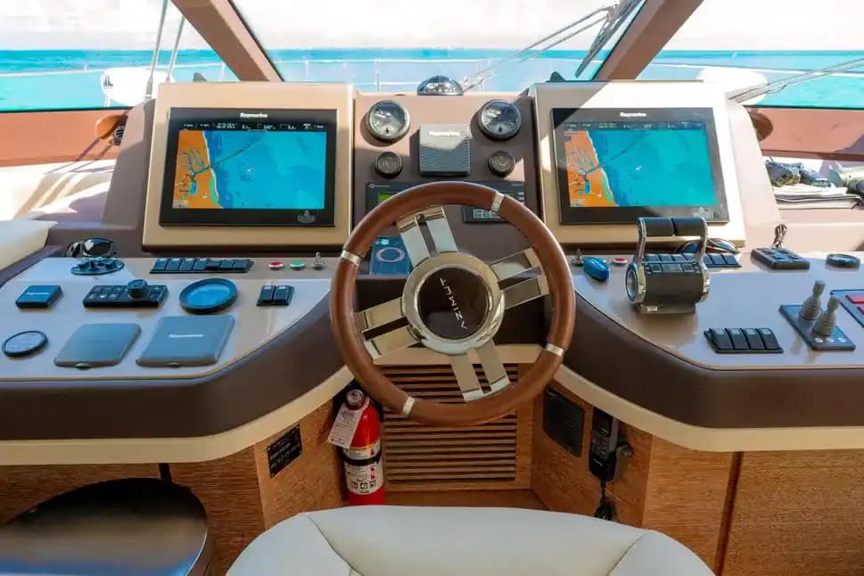 2011 Azimut 58 for Sale in Cancún, MX Flybridge 1