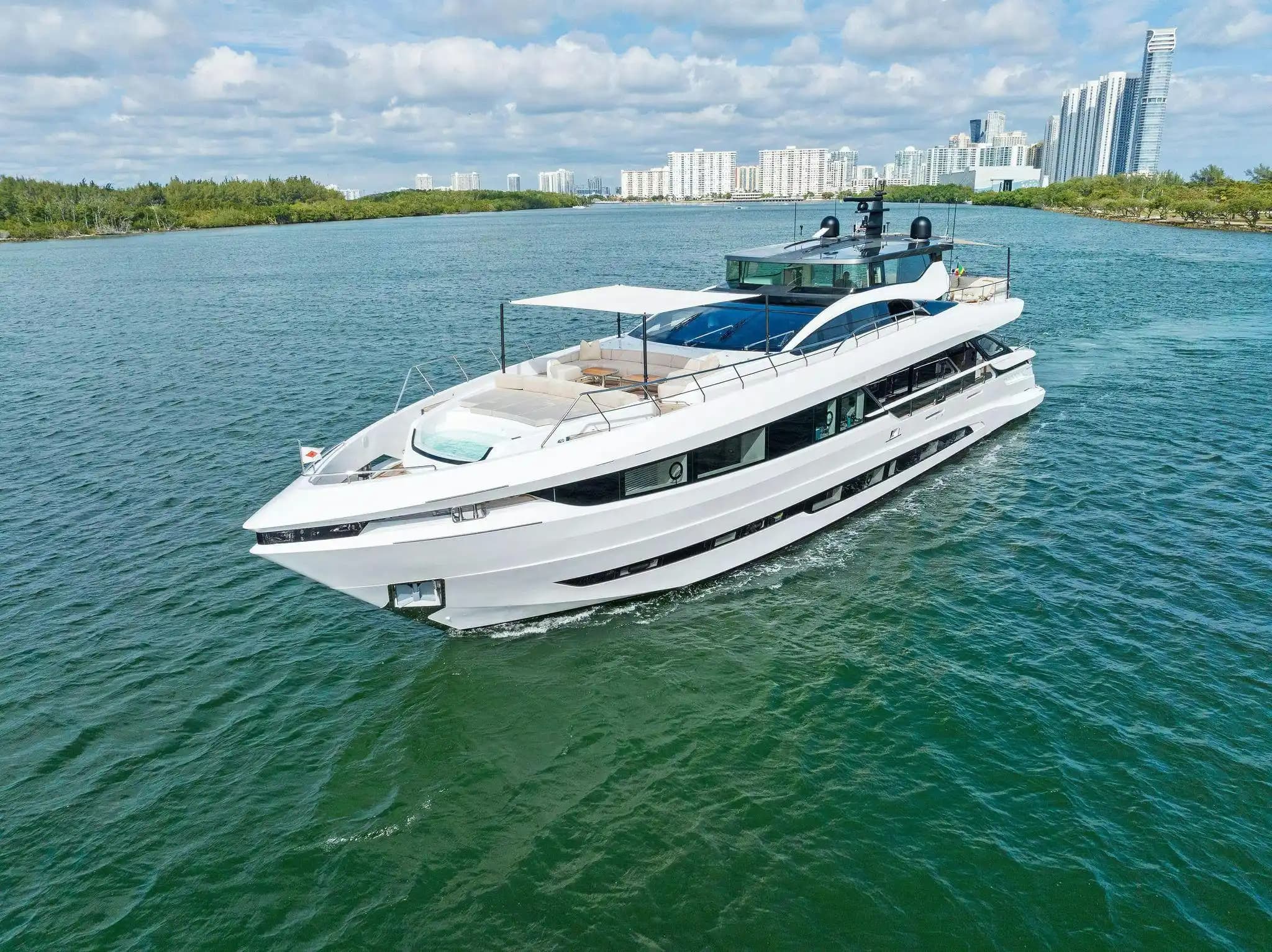 Mangusta Gransport 33 for Sale