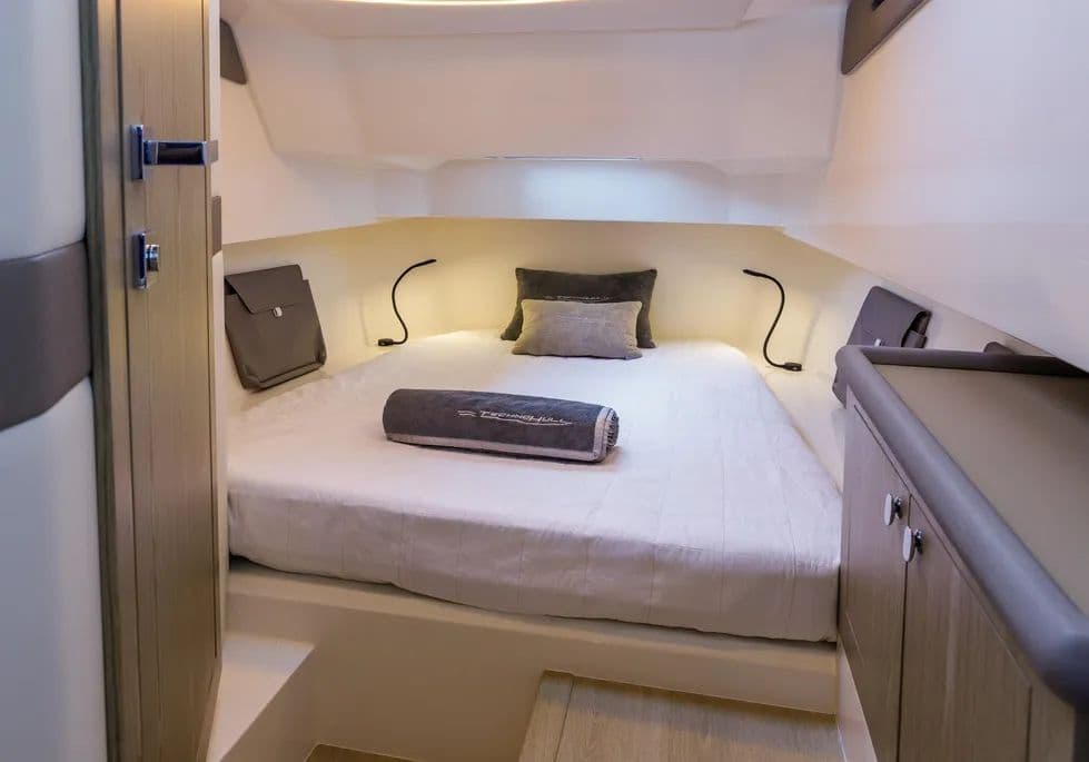 2025 Technohull Alpha 40 Sold in Nassau, BS Center Console 5