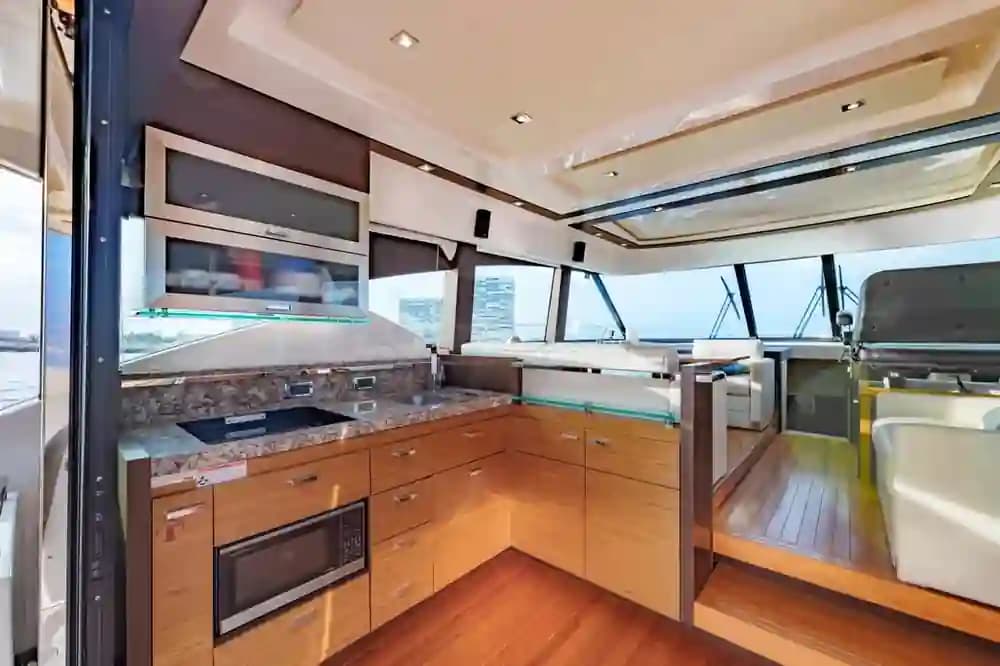 2017 Tiara Yachts 53 Coupe for Sale in Fort Lauderdale, Florida Motor Yacht 3