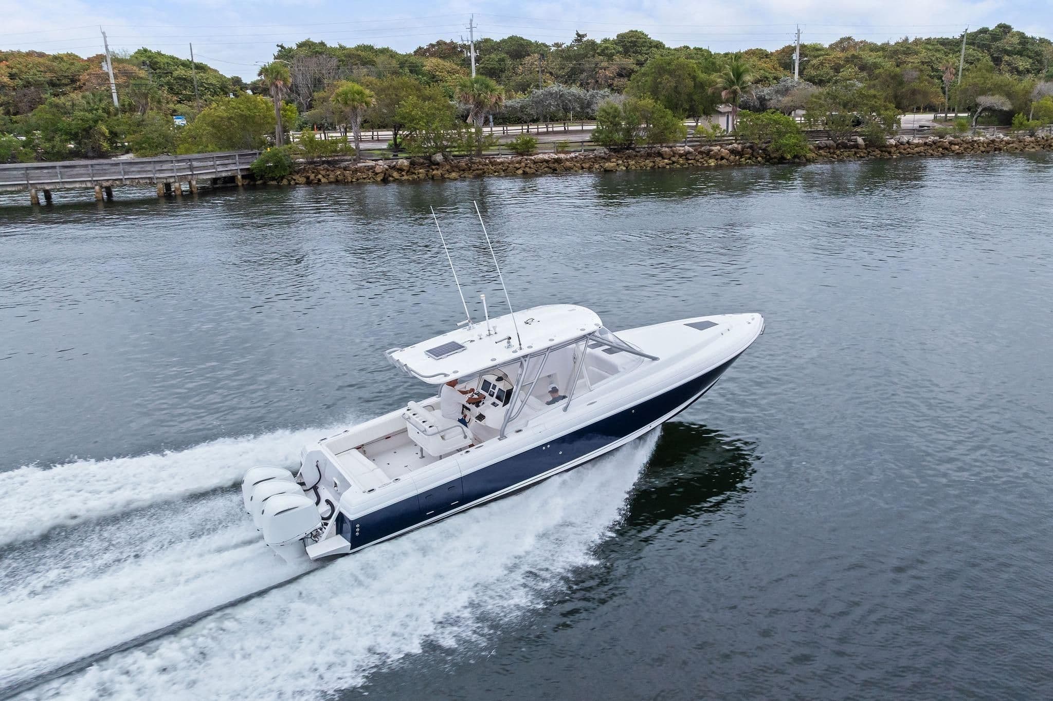 Intrepid Powerboats 370 Cuddy te koop