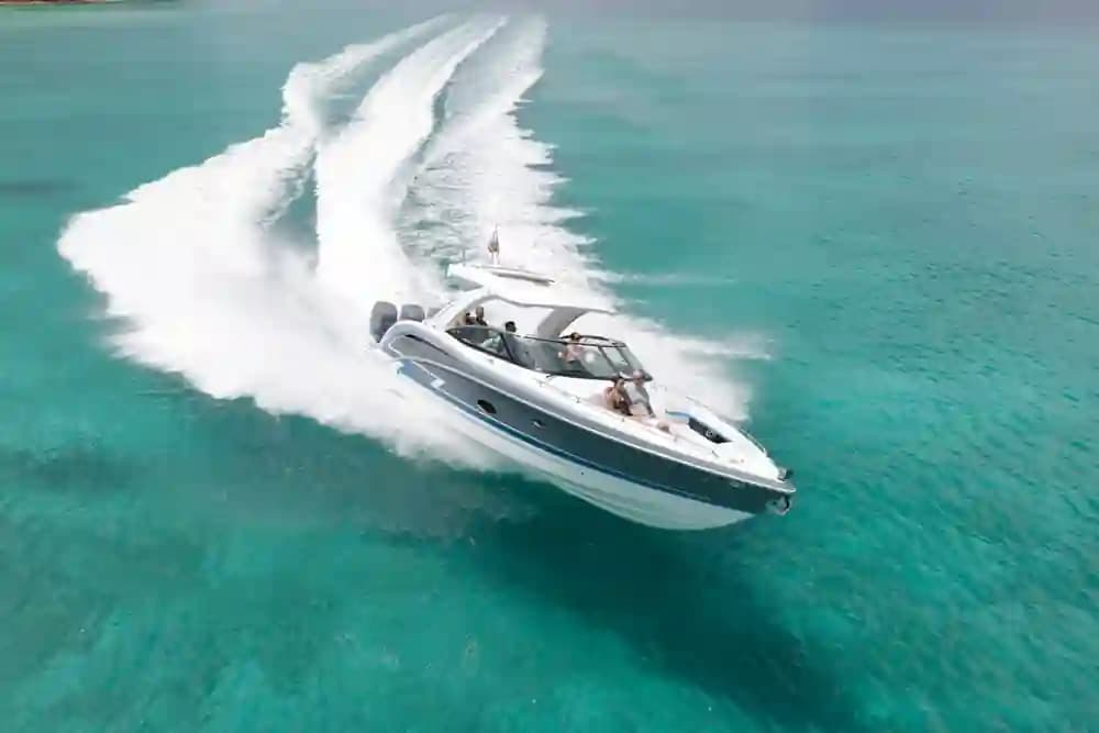 2025 Formula Boats 350 Crossover Bowrider for Sale in Decatur, Indiana Bowrider 5