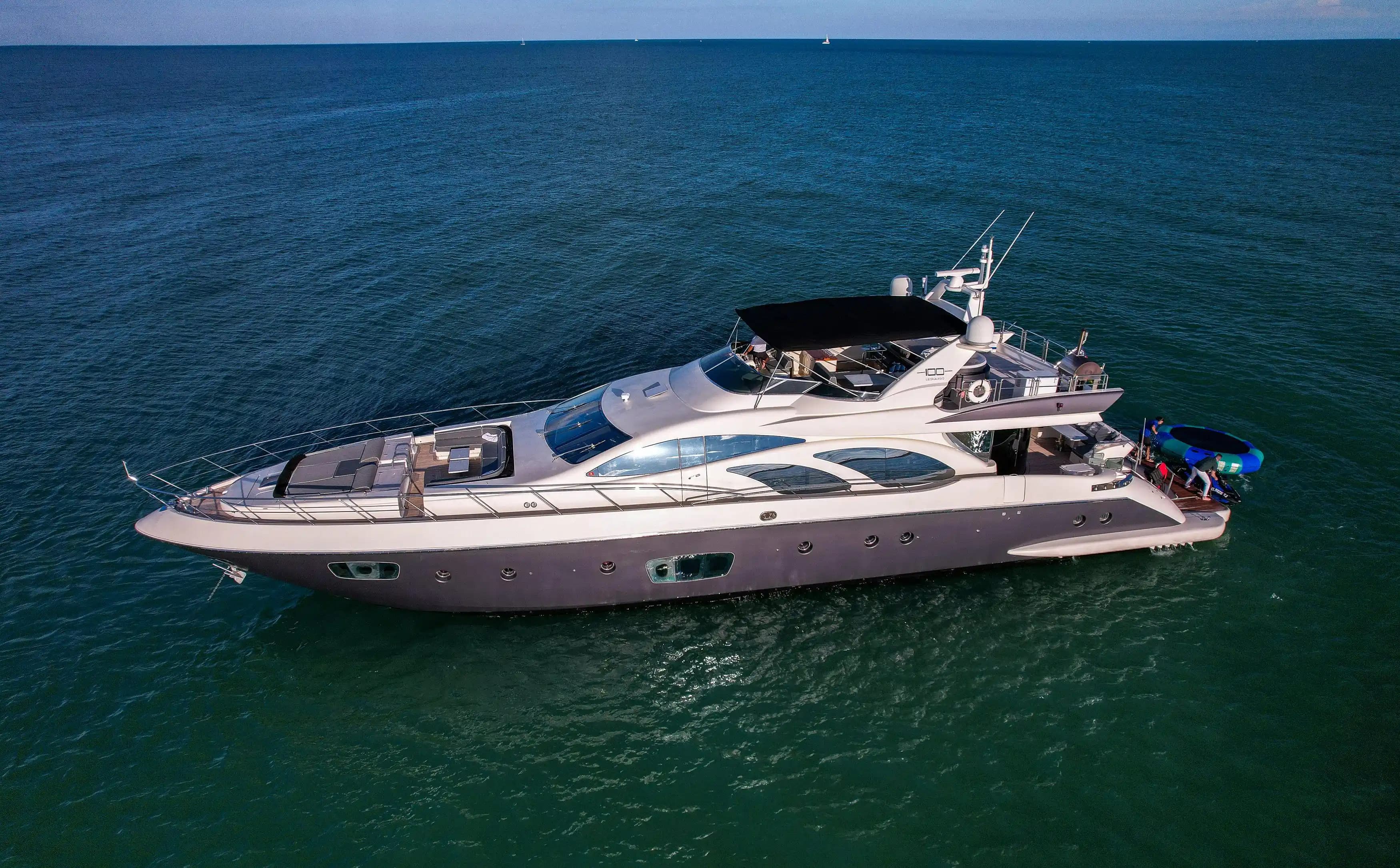 Azimut 100 Leonardo For Sale