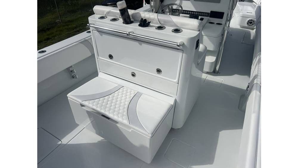 2023 Contender 35ST for Sale in Fort Lauderdale, Florida Center Console 1