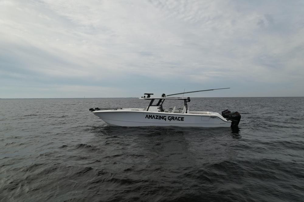 2022-invincible-46-catamaran-power-9605239-20241106225343097-1_XLARGE.jpg