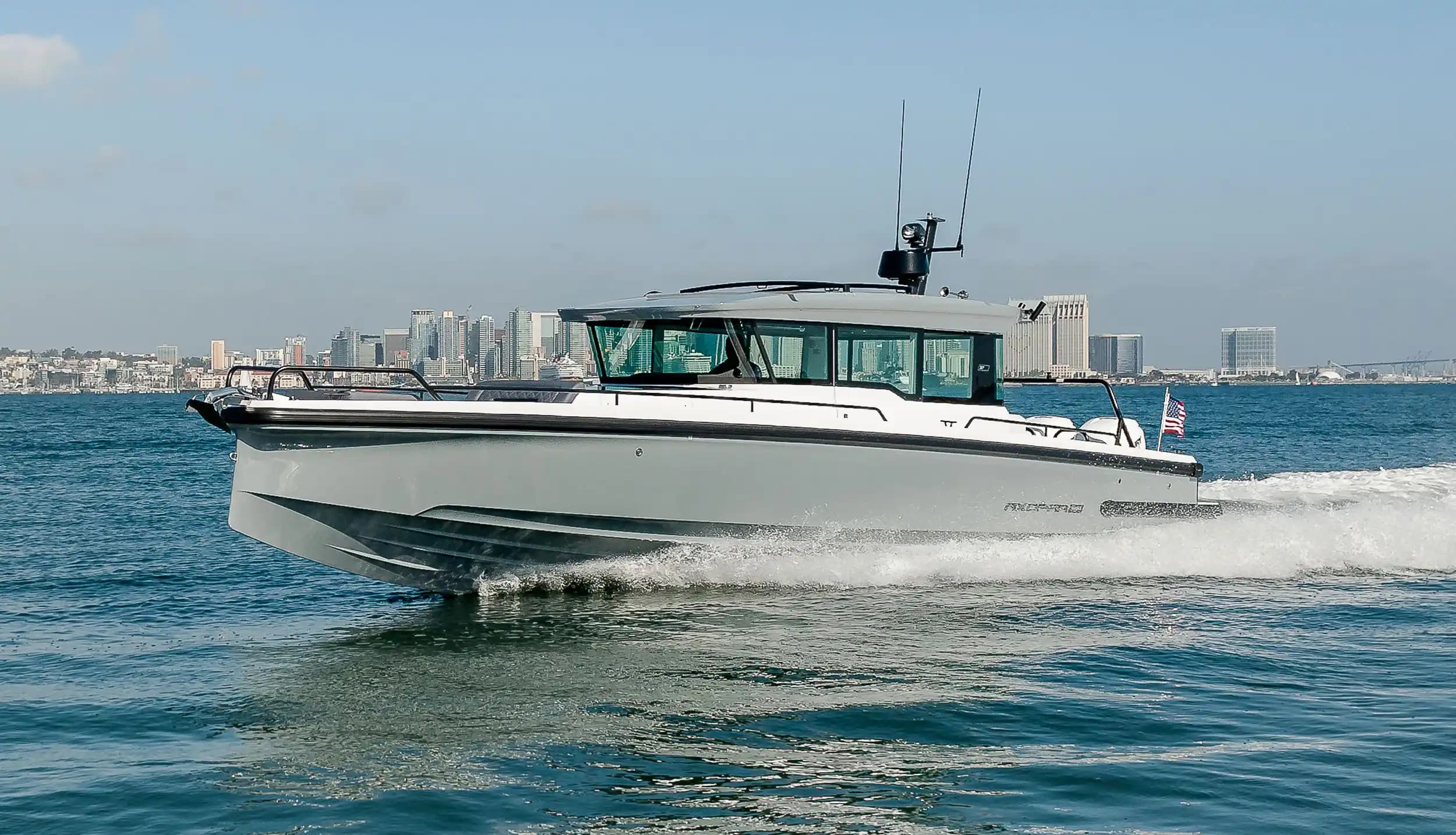 2024 Axopar 37 XC Cross Cabin Sold in Wrightsville Beach, North Carolina Center Console