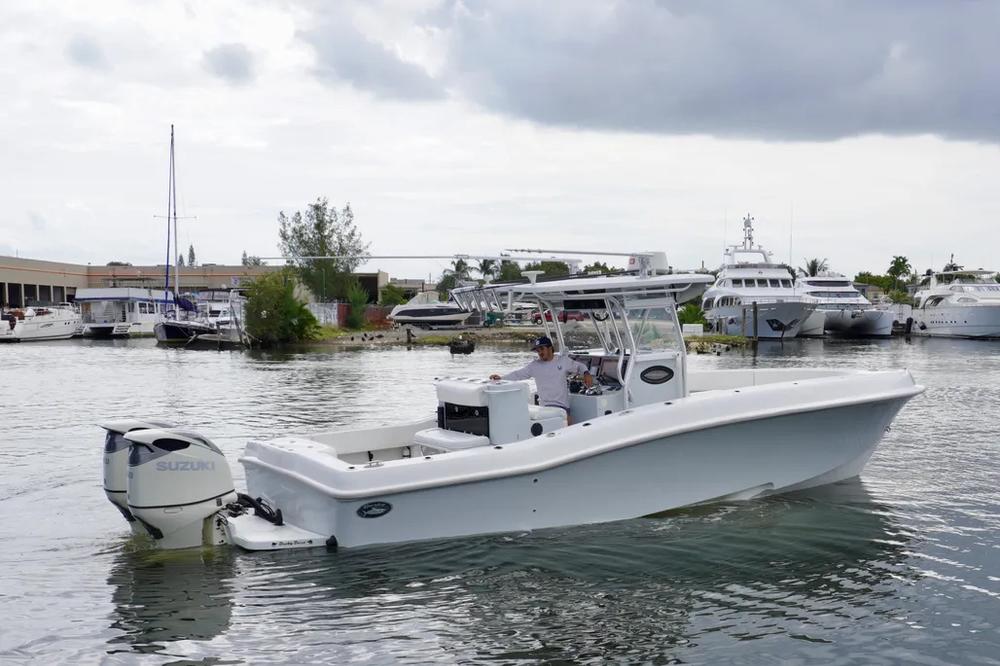 2019 Dusky 33 Open Fisherman