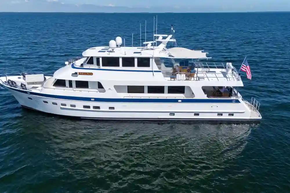 Outer Reef Yachts 860 Deluxbridge Motoryacht For Sale