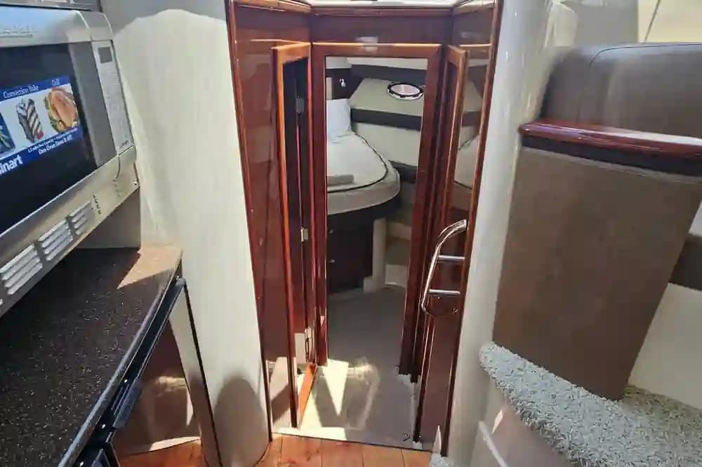 2013 Meridian 391 Sedan for Sale in Pompano Beach, Florida Flybridge 2