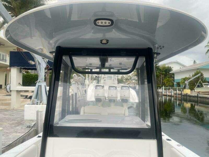 Sea Hunt Gamefish 27FS For Sale