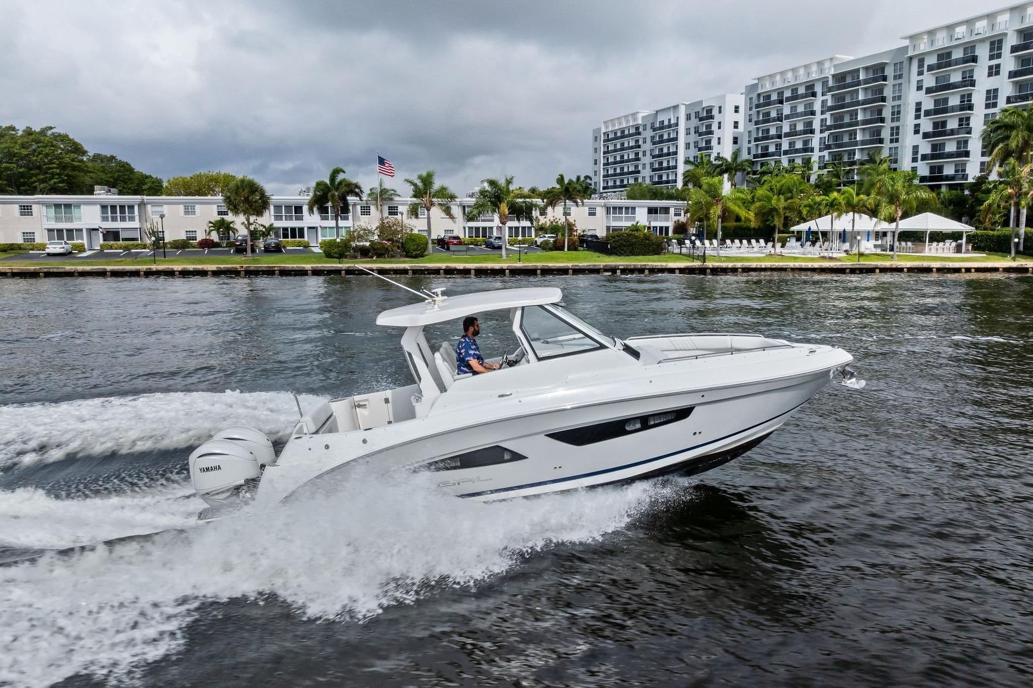 Regal 33 SAV te koop