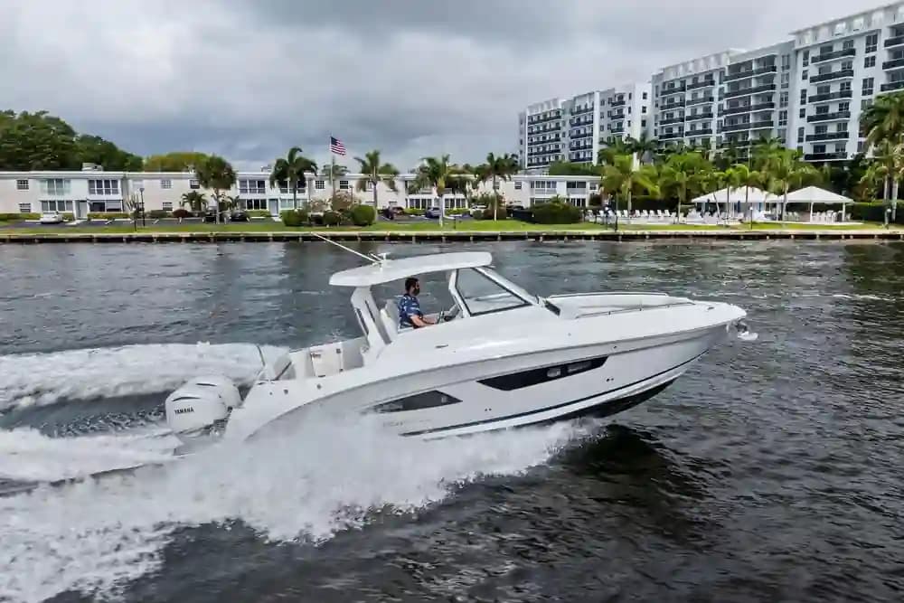 Regal 33 SAV te koop