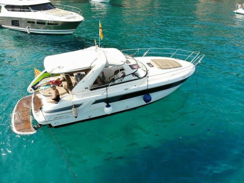 2013 Bavaria Yachts Sport 35