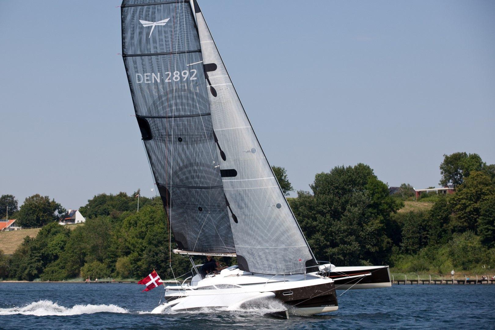 Dragonfly Trimarans 28 For Sale