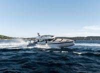 2024 Axopar 37 XC Cross Cabin Sold in Wrightsville Beach, North Carolina Center Console 4